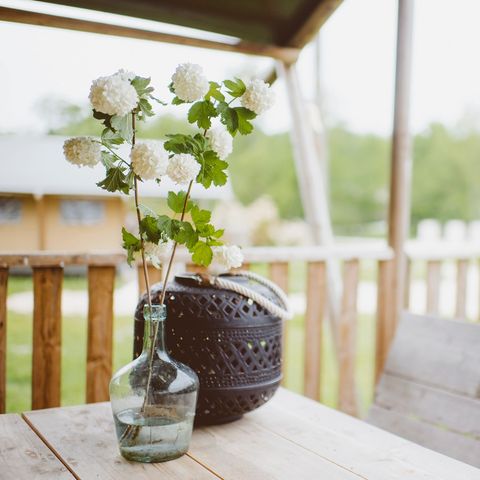 TENTE TOILE ET BOIS 6 personnes - y compris les installations sanitaires