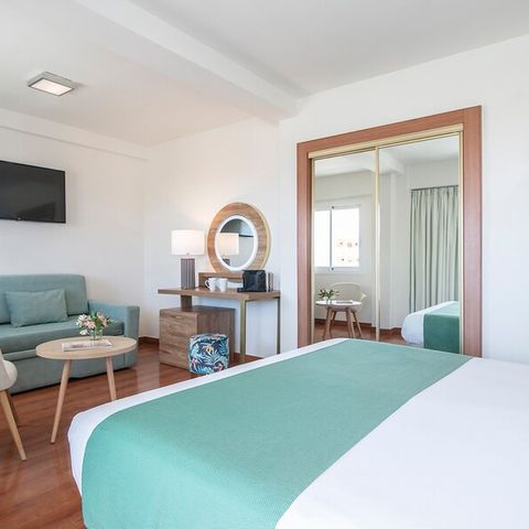 Chambre 3 personnes - JUNIOR SUITE - VUE MER - BALCON