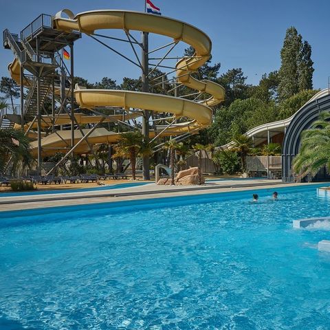  Tour Opérateur et particuliers sur camping La Pinède Les Mathes - accès piscine inclus - Camping Charente-Maritime - Image N°5