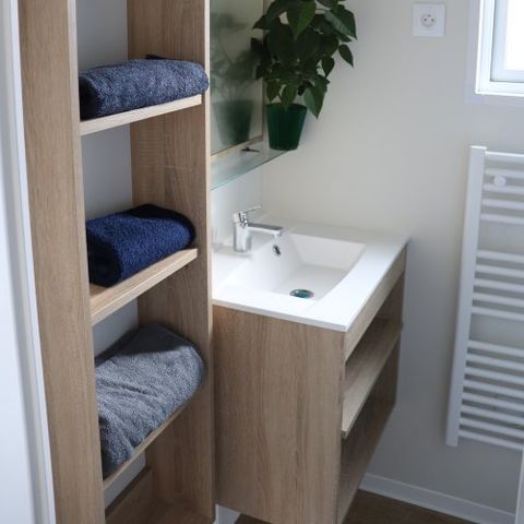 BUNGALOW 4 personnes - Lodge 3 pièces - Accueil lit bébé impossible