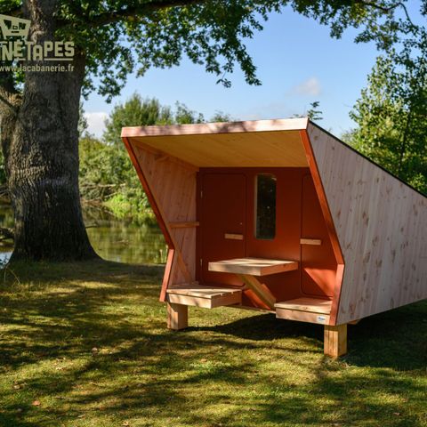 HÉBERGEMENT INSOLITE 2 personnes - Sauterelles (sans sanitaires)