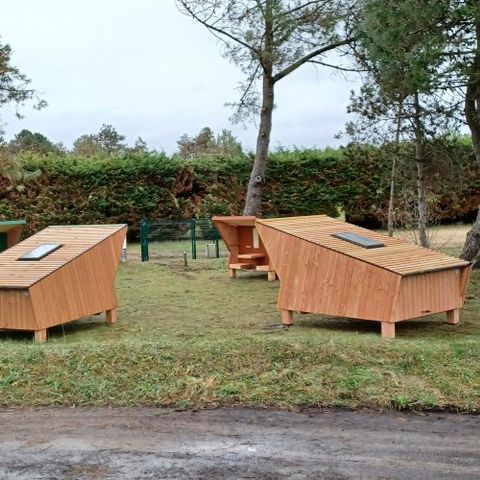 HÉBERGEMENT INSOLITE 2 personnes - Cabanne Sauterelle - Accueil lit bébé impossible- 1 pièce