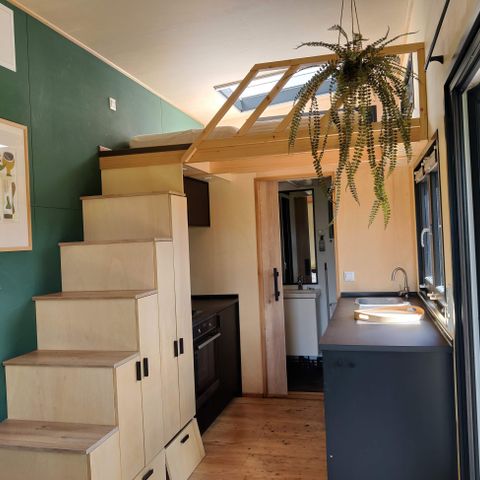 HÉBERGEMENT INSOLITE 4 personnes - Serre miniature (2+2)