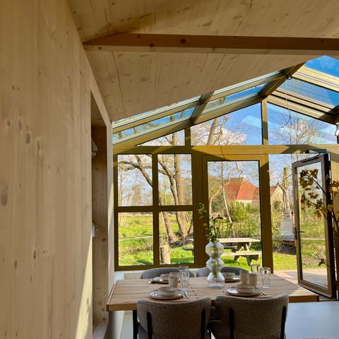 MAISON 16 personnes - Espace pour les groupes + 4 petites serres