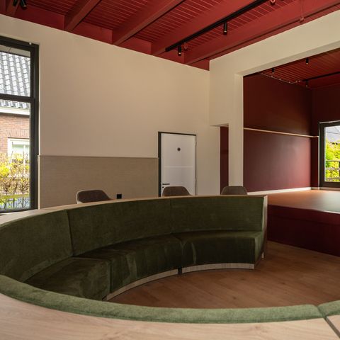 Hébergement pour groupe 40 personnes - Bâtiment principal 20 personnes + 5 petites serres