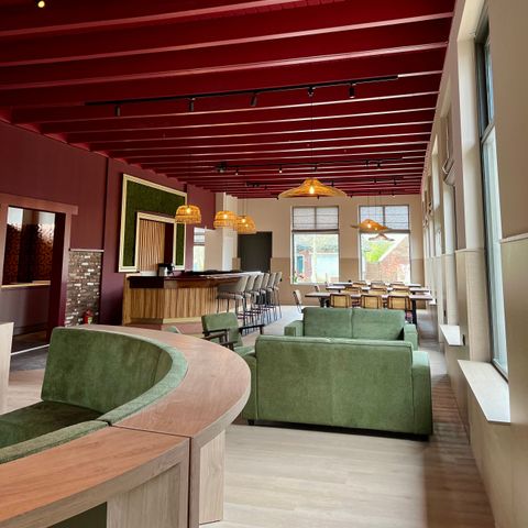 Hébergement pour groupe 40 personnes - Bâtiment principal 20 personnes + 5 petites serres