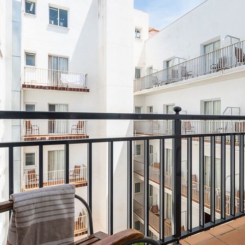 CHAMBRE 2 personnes - CHAMBRE DOUBLE - BALCON - PETIT-DÉJEUNER INCLUS