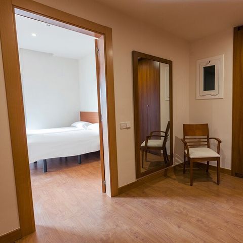 Chambre 4 personnes - QUADRUPLE - BALCON - PETIT-DÉJEUNER INCLUS
