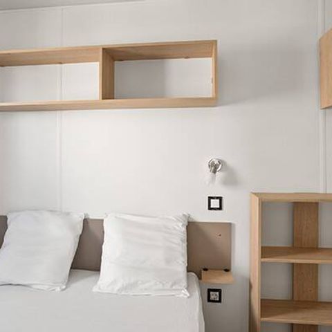 BUNGALOW 4 personnes - Comfort | 2 Chambres | Capacité 4 personnes | Terrasse surélevée | 1 Salle de bain | Climatisation