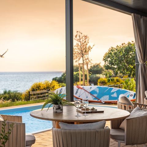 BUNGALOW 4 personnes - Luxury Sea View Holiday Home with private pool