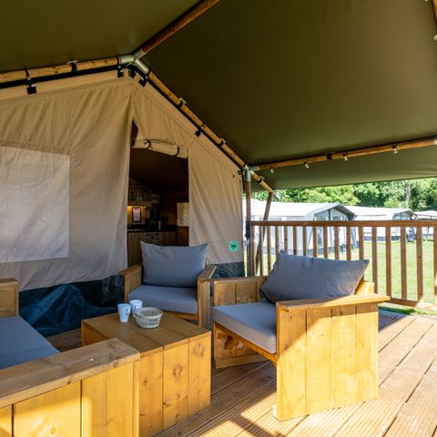 Tente en toile et en bois 5 personnes - y compris les installations sanitaires