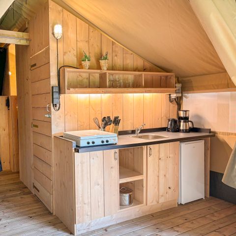 Tente en toile et en bois 5 personnes - y compris les installations sanitaires