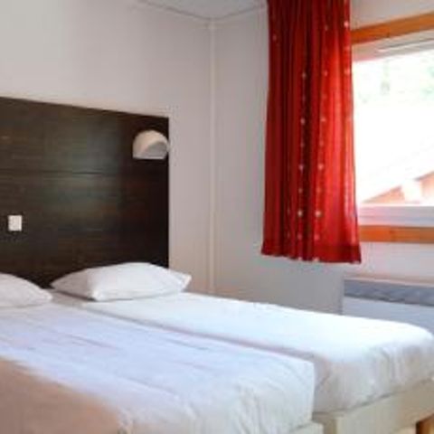 CHAMBRE 9 personnes - Chambres communicantes CH4 + CH5