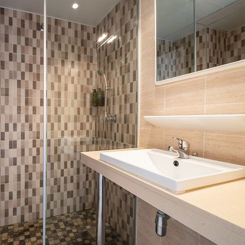 APPARTEMENT 3 personnes - Appartement 1 chambre - 2 adultes + 1 enfant (- 12 ans) ou 3 adultes - Economique