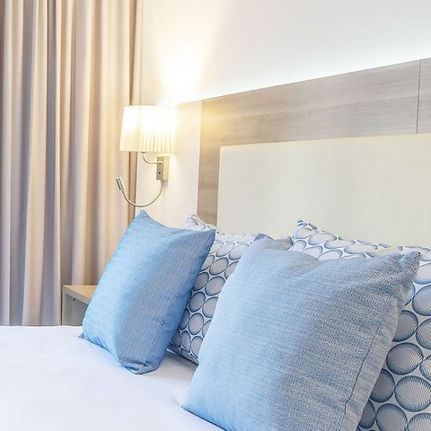 CHAMBRE 3 personnes - Chambre Familiale - 3 personnes - balcon