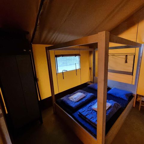 TENTE TOILE ET BOIS 5 personnes