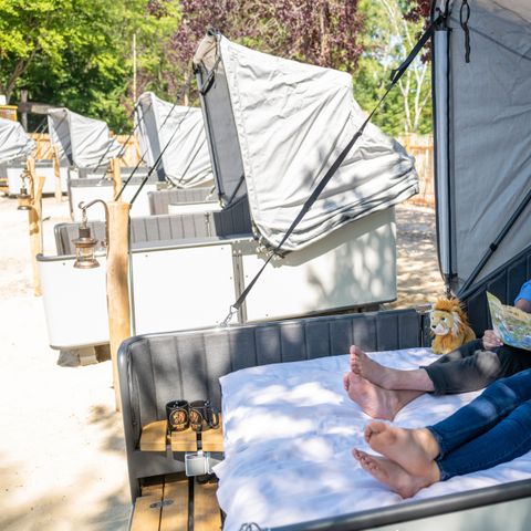 HÉBERGEMENT INSOLITE 2 personnes - Panier de plage-lit Lagoon
