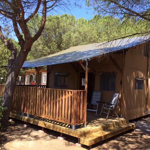 TENTE 6 personnes - Logement avec installations sanitaires