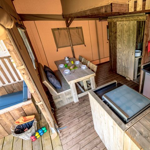 Tente en toile et en bois 6 personnes - Logement avec installations sanitaires