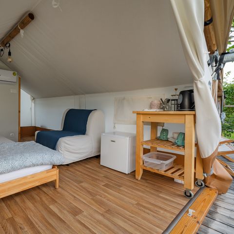 TENTE 2 personnes - glamping, toilettes privées, évier & baignoire extérieure 15m²