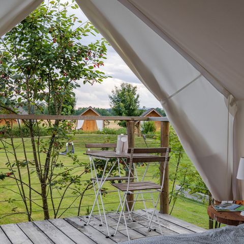 TENTE 2 personnes - glamping, toilettes privées, évier & baignoire extérieure 15m²