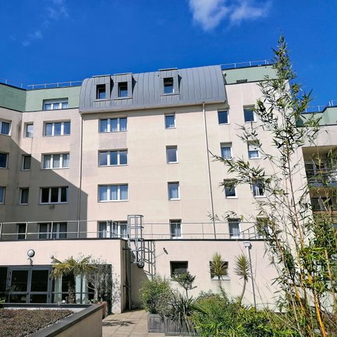 Terres de France - Appart Hotel Rouen Flaubert - Camping Seine - Image N°3