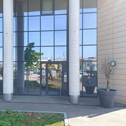 Terres de France - Appart Hotel Rouen Flaubert - Camping Seine - Image N°2