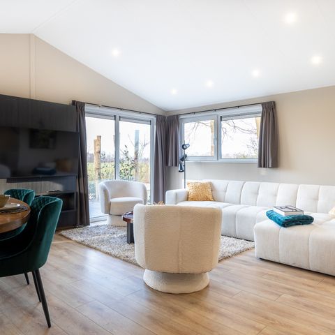 CHALET 6 personnes - Ridderstede avec bain à remous et sauna