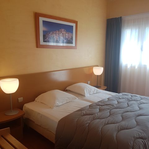 CHAMBRE 3 personnes - G/227_CHAMBRE HOTELIERE 3 PERS.