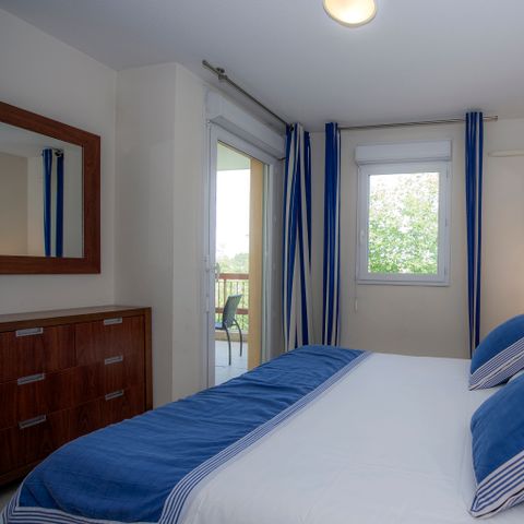 STUDIO 4 personnes - G/272_STUDIO CABINE 4 PERSONNES