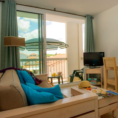 APPARTEMENT 6 personnes - G/165_2 PIECES CABINE 6 PERSONNES