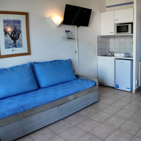 STUDIO 5 personnes - G/4_STUDIO CABINE 4 PERSONNES 