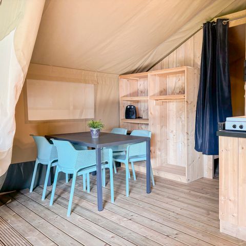 Tente en toile et en bois 4 personnes - y compris les installations sanitaires