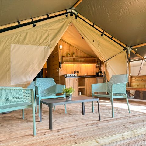TENTE TOILE ET BOIS 4 personnes - y compris les installations sanitaires