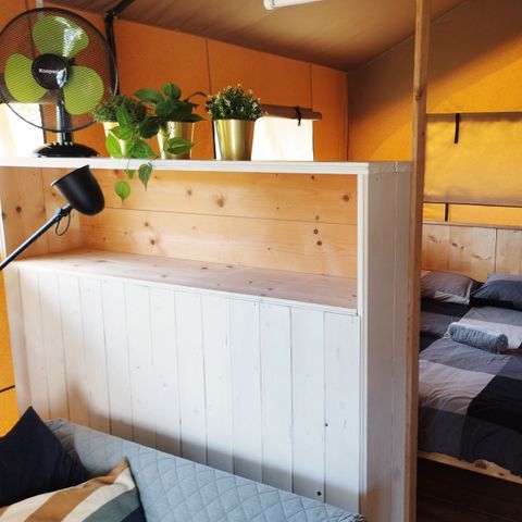 Tente en toile et en bois 6 personnes - y compris les installations sanitaires
