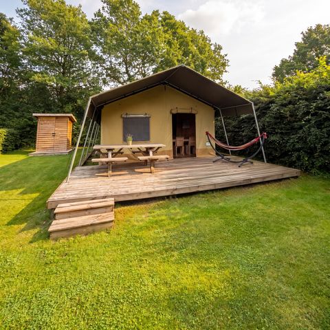TENTE TOILE ET BOIS 5 personnes - Lodge de glamping avec sanitaires privés