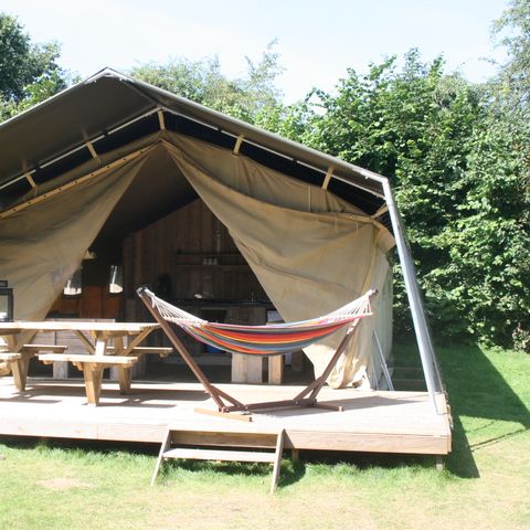 TENTE TOILE ET BOIS 5 personnes - Lodge de glamping avec sanitaires privés