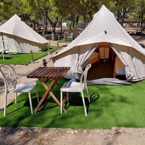 TENTE 2 personnes - TENDAS PRÉ MONTADAS 2 PAX