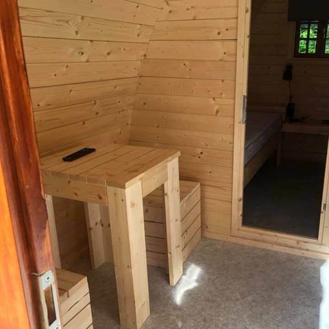 HÉBERGEMENT INSOLITE 2 personnes - Pod pour tracteur