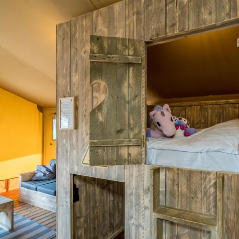 Tente en toile et en bois 7 personnes - Lodge de glamping