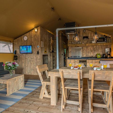 Tente en toile et en bois 7 personnes - Lodge de glamping