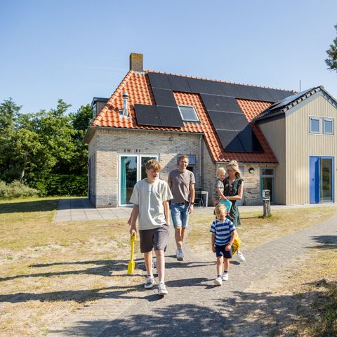MAISON 8 personnes - Ferme familiale avec piscine intérieure privée et sauna
