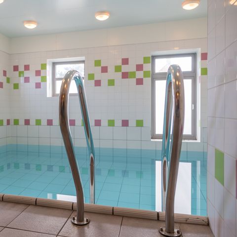 MAISON 8 personnes - Ferme familiale avec piscine intérieure privée et sauna