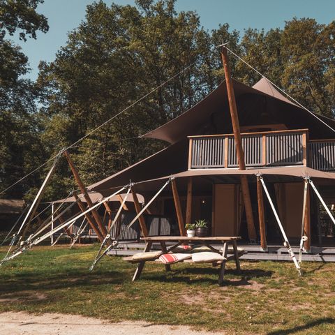 TENTE TOILE ET BOIS 8 personnes - Lodge « Koningslodge » avec jacuzzi