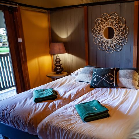 TENTE TOILE ET BOIS 8 personnes - Lodge « Koningslodge » avec jacuzzi