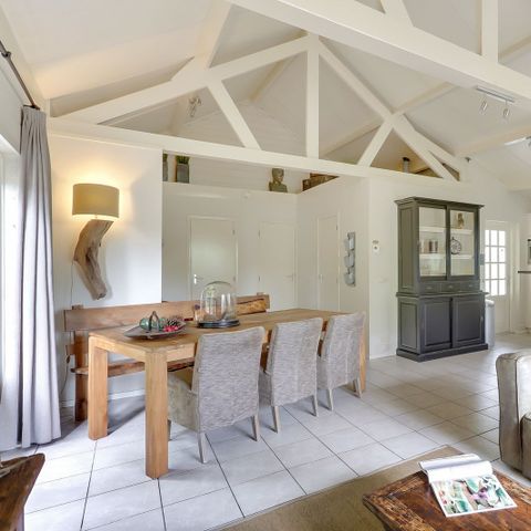 BUNGALOW 4 personnes - Confort avec baignoire à remous