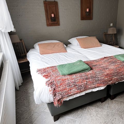 VILLA 6 personnes - avec bain à remous privé