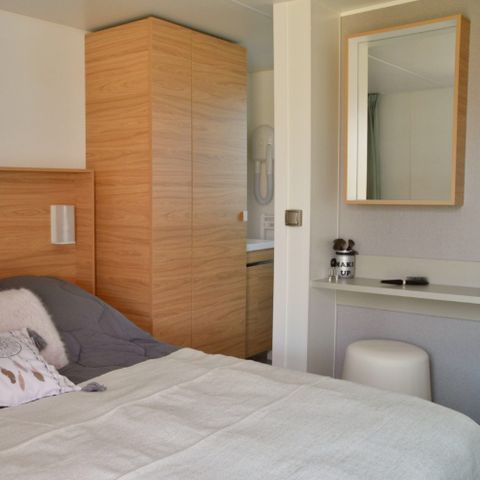 BUNGALOW 4 personnes - Cottage Premium - 2 chambres - 2 salles de bains - Draps, serviettes, plancha, forfait ménage inclus