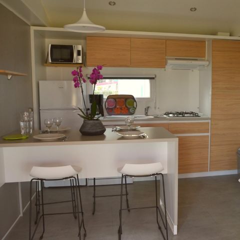 BUNGALOW 4 personnes - Cottage Premium - 2 chambres - 2 salles de bains - Draps, serviettes, plancha, forfait ménage inclus