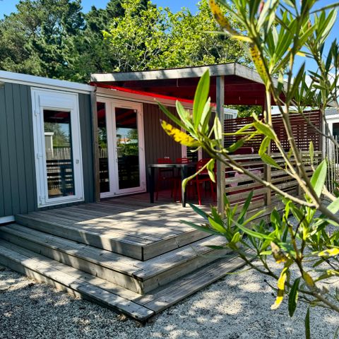 BUNGALOW 4 personnes - Cottage Premium - 2 chambres - 2 salles de bains - Draps, serviettes, plancha, forfait ménage inclus